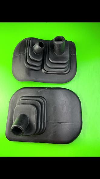 HOWO Transmission Shift lever dust boot - Front View