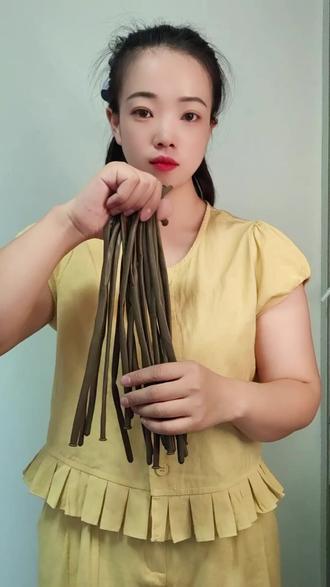 超酷的大翅膀,儿童节背着这个去走秀,那不得是幼儿园最靓的崽!#气球捏造型教程 #气球捏造型教程 #抖音宝藏生活家 #家的100个爽点 #儿童节手工