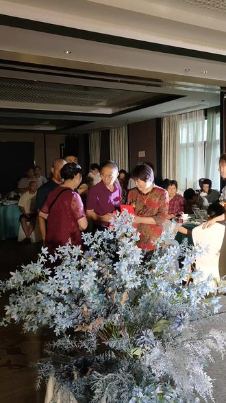 #实拍婚礼现场 两位新人的双方父母闪亮登场