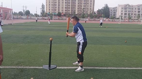 学习一下软式棒垒球,非常不错的运动,就是动作还有点生疏,不舒展