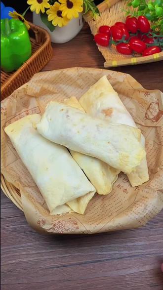 #鸡肉卷 在家轻松做墨西哥鸡肉卷,空气炸锅180度10分钟即可。 #早餐 #在家做美食 #速食美食