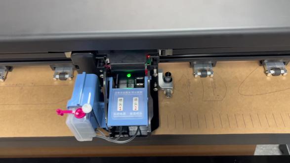 #服装绘图仪 不是在安装就是在去安装的路上