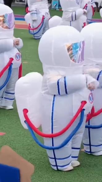 当人类幼崽穿上宇航服 #人类幼崽到底有多可爱 #小孩衣服