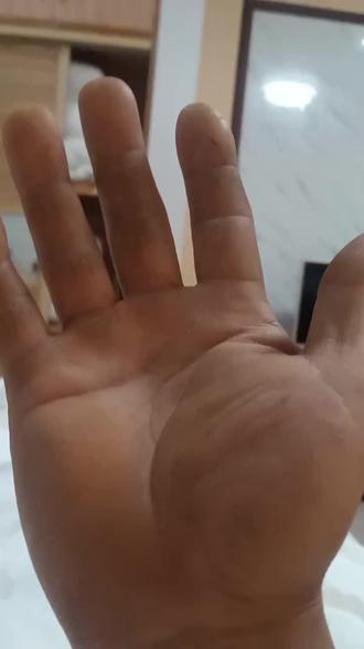 这手陈秉正的手!