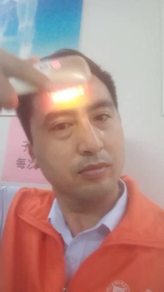 光量子经络梳每天梳头300下,促进脑部微循环,通窍醒脑,养发护发,延缓白发生长!