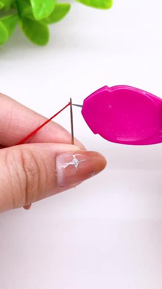 一秒穿针的穿针器你见过吗一勾一拉轻轻松松穿针引线好用