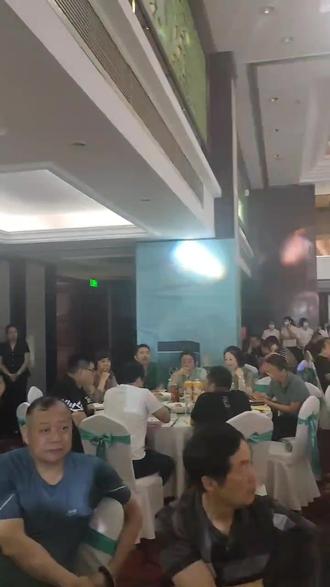 #记录精彩瞬间 感谢江苏米歌酒庄联合创始人王建勇总经理盛邀,前来参加无以伦比的企业家品酒会。#欢聚一堂 看到了南通优秀的上市公司企业家代表:昝圣达,潘卫国,王养飞……#喜迎七一建党节