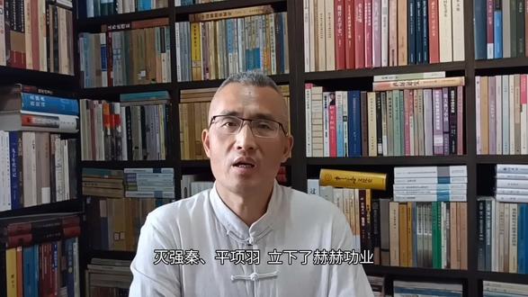 朱鹤龄咏史诗《戚姬》赏析
楚舞悲歌泪满巾,娥姁而主切酸辛。
可怜三尺夷秦项,身后难存一妇人。
#咏史诗 #诗词欣赏