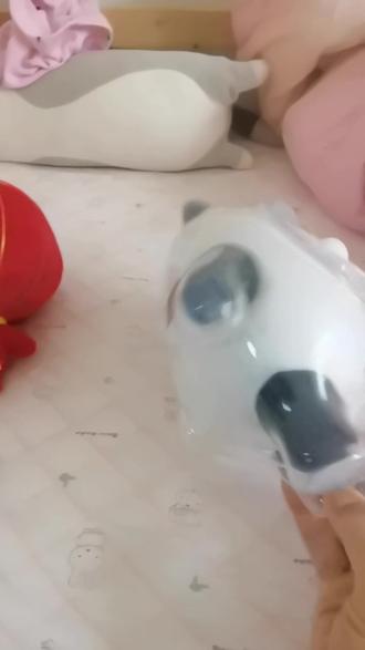 BOBO鱼塘兑换的奥运礼物 冰墩墩的确好可爱 娃娃喜欢的不得了