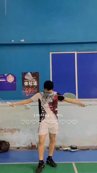 #羽毛球 #运动 #健身 #男人的快乐就是这么简单 #海贼王 索隆三刀流,而小庄我就厉害了,三拍流奥义:打不着球😹😹😹😹