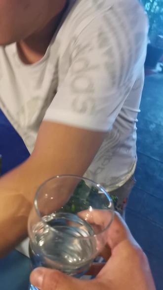 去昆钢电影院这里的吉姆餐吧,报我呢名字随便喝!