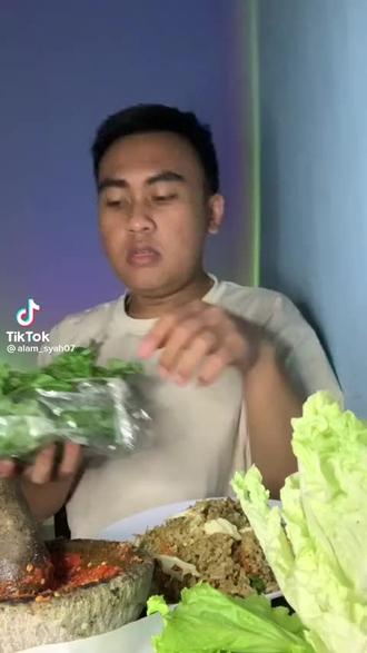 bkn org Sunda tapi ngerti lh sedikit dia ngomong pa🤭yok yg lg pada kesal sama Lesti sok atuh komen d bawah 🤣 #fyp是什么意思 #trending #fyp抖音 #pyf