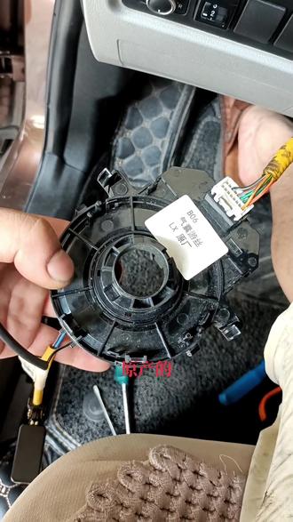 北汽幻速气囊灯常亮,直接秒杀#专业维修保养 #汽车服务行业 #欢迎新老客户的光临 #这家店回头客超多 #抖音汽车