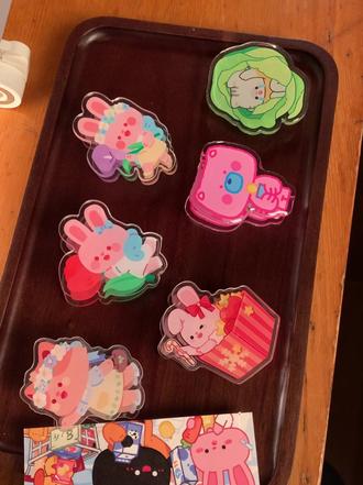 每天get一个技能|活动主KV
好物研究所
今日解锁字体设计
听课还学习到一个小技能:
Ai软件里的线条点击宽度工具是可以变形状的
我应该不是最后一个知道的吧
#海报设计 #每日一画 #我的桌面