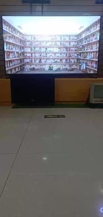 (相爱十年)的导演我恨你,肖然(邓超饰演)在深圳一无所有刚到亿万富翁咋就死了…