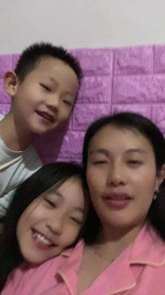 看看这两个哪个像我😀