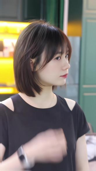 适合任何脸型的小个子女生,少年感中短发太减龄了#根据脸型设计发型 #深圳发型设计师 #深圳剪发 #减龄短发 #深圳染发