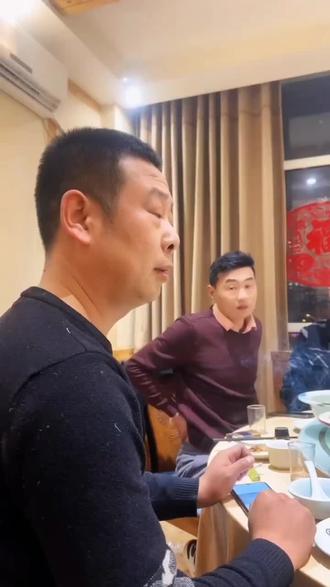 八零后的聚会,童年的陪伴,已不在年轻,承载着压力,渴望着美好,向往着未来,盼望着父母健康,守望着孩子的将来!祝我们大家身体健康!