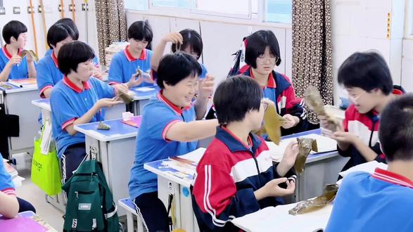 #长垣十中 #火箭8班 我们都是“干粽”的友谊,祝火箭8班的所有同学端午安康。