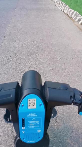 共享电车真方便,1.5元20公里想停那停那!