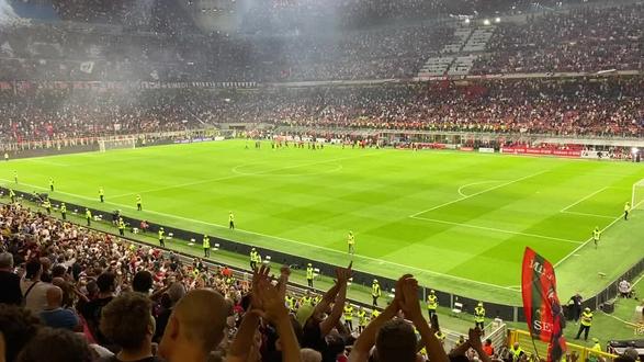 pioli‘s on fire!🔥🔥🔥给主教练编歌的还是少见咯#ac米兰