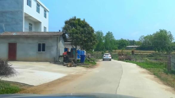 新闻特写:孩子 别怕 有事我们一起扛#公益正能量 #@抖音小助手