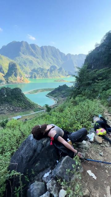 浩坤湖徒步12公里毫无难度,坐摩的都坐了五六公里了😂,风景很美,下次不准坐摩的啦~#浩坤湖 #大美广西山水 #旅行推荐官 #户外徒步登山 #广西dou是好风光 @行迹天下户外