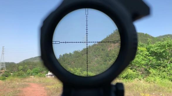 沼泽鹿3×30速瞄室外实拍实测#战术装备 #军迷发烧友 #wargame #户外