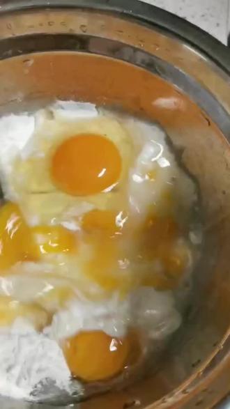 油炸火龙果花。大家了解一下。