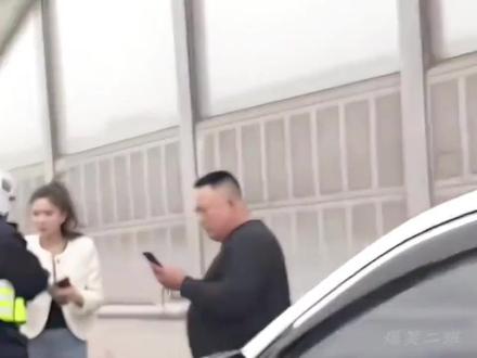 盘点猝不及防的爆笑瞬间#整蛊 #家庭趣事 #蒙眼挑战 #看完不笑算我输 #搞笑合集 #天下武功唯快不破