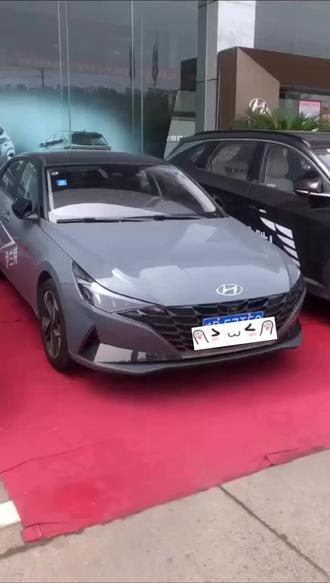 伊兰特无线充电功能YYDS#这车买的值 #这个销售很哇塞