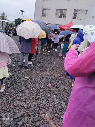 感觉现在全民吃瓜,每个群里抖音里都有各种八卦吃瓜,咔咔刷新我的三观。