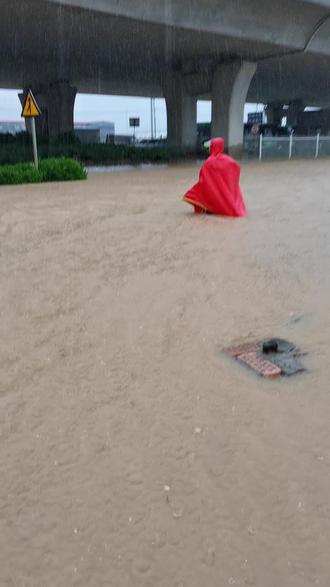 南四环中州大道,至紫金山路路段积水严重!!!