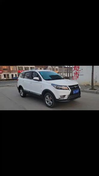 18年北汽幻速S3L,手动挡高配,七座车,私家一手 全景大天窗 真皮座椅 大屏导航倒车影像 多功能旋钮按键,后排空调开关等