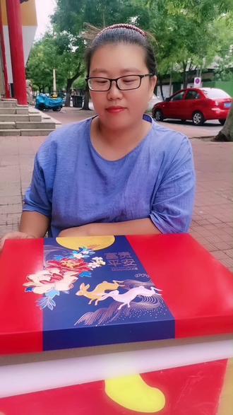 谁吃过扁豆馅的月饼🙋#一定要看到最后 @DOU+小助手