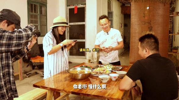 你这老嘢,不懂话还多 我那么关心你,你居然叫我老嘢😥(花絮也精彩)我们会持续更新哦#工作花絮 #本地美食 #创业vlog #风味人间 #拍摄现场直击 @七哥阿煜