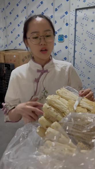 #羊肚菌 #竹荪 哥姐,竹荪上的黑点是自然生长产生的哦,并不是有问题哦#食用菌