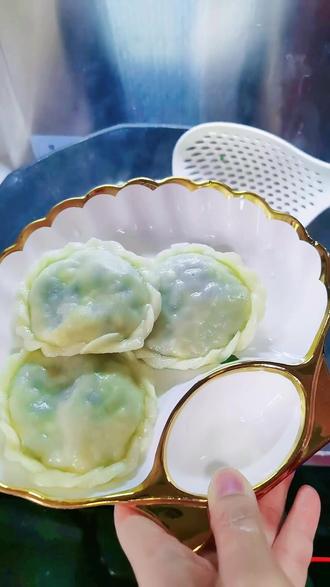 初一的饺子,初二的面,初三的盒子往家转/赚!盒子寓意和和美美!祝大家2022年都能和和美美的往家里赚大钱!😂😂😂#初三#大年初三 #盒子 #初三吃盒子#2022新年快乐 #盒子 #初三的盒子 #在家做美食