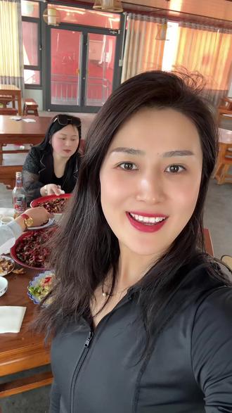 孙三娘辣子鸡,谁吃谁牛B#辣子鸡 #打卡 #跟风了