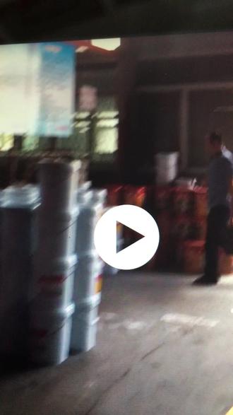 北看一下我们的富亚漆生产线,牛不牛