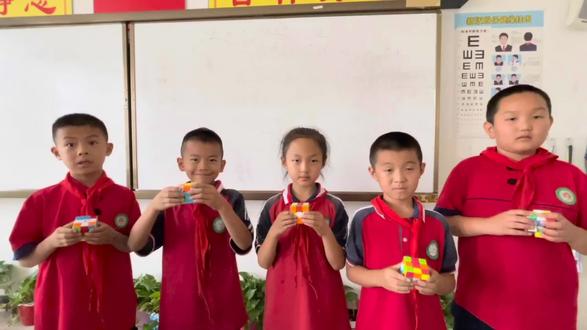 梨香小学魔方社团展示#梨香小学 #记录校园时光 #可爱的学生