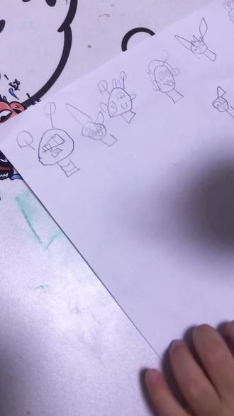 还不到4岁的孩子每天喜欢画这个,还能叫出名字,新脑子就是使,你家也这样么#节奏盒子 #人类幼崽迷惑行为大赏