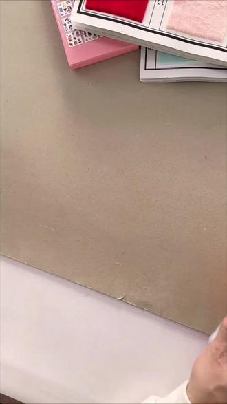 补充说明:胡萝卜录音笔再次长按,听到“滴”一声,可以覆盖之前的录音。小蛇只能播放,不能录音#胡萝卜录音笔 #盖瑞解毒笔 #好物分享 #录音