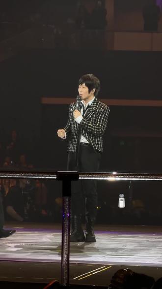 🥕:你才小猫咪!!!
仔仔:“你最多小猫咪而已啦”
“长得像只猫啊,不觉得很可爱吗”
“你知道为什么我觉得阿信最近特别可爱”
“很像大头宝宝,好可爱哦”
仔仔你也觉得阿宏超级可爱对吧🥰
陈信宏你就承认你是一只小猫咪吧🥹
#陈信宏 #五月天阿信 #FForever武汉