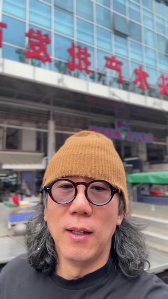 横琴马拉松“寒酸”吗? #热点 #横琴马拉松 #马拉松参赛包 #马拉松补给 #马拉松比赛 @Mars.冬 @沈乌贼 @CC高小C @狄鋆 @程鸣(猛踢钢板中) @瑟瑟跑步