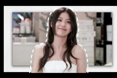 #卓文萱 #读心术 副歌“静静看我一眼,就能够解读我爱你这弱点”,道破爱里的软肋;“比我更了解我心田”,写尽被动者的无奈,情绪层次极稳。