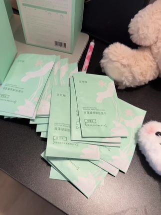 一次一片卸得干净,又方便又省事儿#卸妆湿巾#卸妆#超便宜超划算 #温和卸妆#出门必备