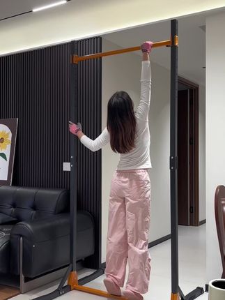 #吊单杠对身体的好处 #引体向上 #一起来锻炼 #肩背训练 #每天健身