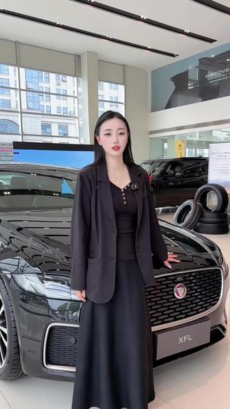 【车机高德地图|一键同步手机数据,出行更智能】 🔄 同步步骤:
1️⃣ 点击「功能」→「导航」→「设置」→「导航」→ 查看当前版本(过旧需更新)
2️⃣ 进入「设置」→「全部」→「连接」→ 连接Wi-Fi确保车机联网
3️⃣ 登录您的高德地图账号
4️⃣ 同步家、公司、车牌号等设置,车机地图自动更新
🚗 体验升级:
路线偏好、收藏地点、实时路况…手机与车机无缝衔接
#高德地图同步 #车机互联 #智能出行
#捷豹路虎 #用车技巧