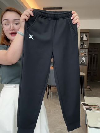 不是!特步反季运动裤都这价了,买啥杂牌啊!就是现在码数不太全了,刷到有码赶紧薅!#百搭裤子 #运动裤 #运动卫裤 #儿童运动裤 #特步儿童